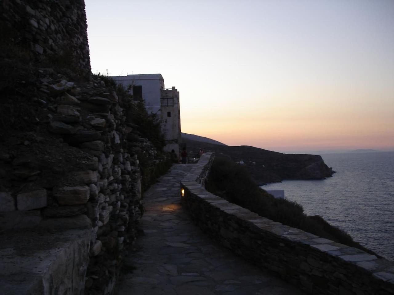 Kastro Gate Apartment ,Entrance To An Ancient Village Kastron  ภายนอก รูปภาพ